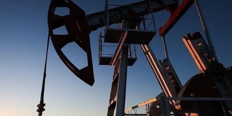 ABD, bu yıl için petrol fiyatı tahminini aşağı yönlü revize etti