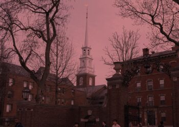 ABD'de Harvard Üniversitesi Kampüsünde Silah Sesleri!