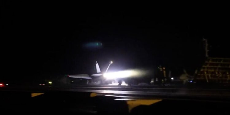 ABD'den Yemen'e 5 Hava Saldırısı