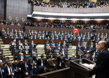 AKP İstanbul’un 39 İlçesinde Start Verdi, Üye Ziyaretleri Bugün Başlıyor