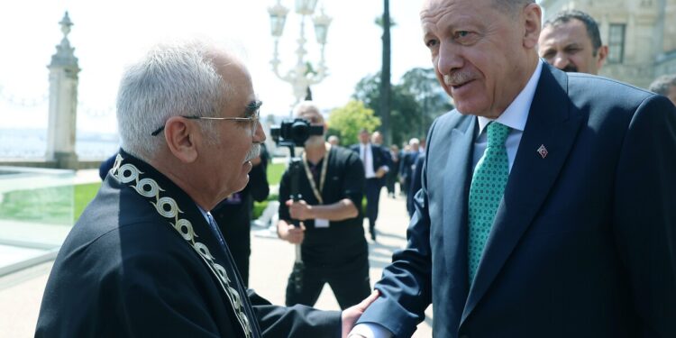 AYM Başkanı Özkaya’dan “defter dürülür” vurgusu