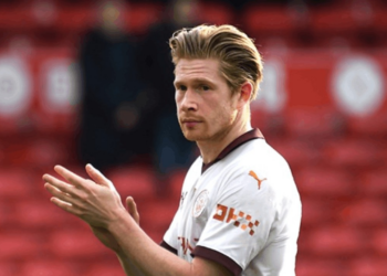 Adı Fenerbahçe ve Galatasaray'la Anılıyordu: De Bruyne Kararını Duyurdu