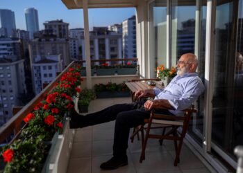 Ahmet Altan: Türkiye'de yazarlar tehlikede