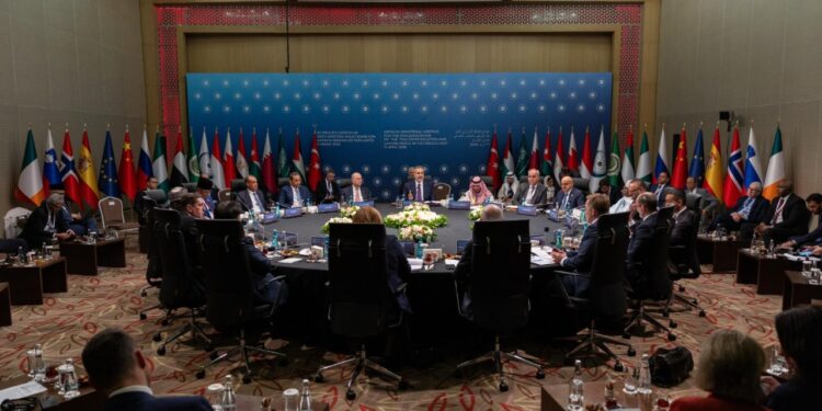 Antalya Diplomasi Forumu'nda Gündem Kritik: Dünya Liderleri Türkiye'ye Akın Etti