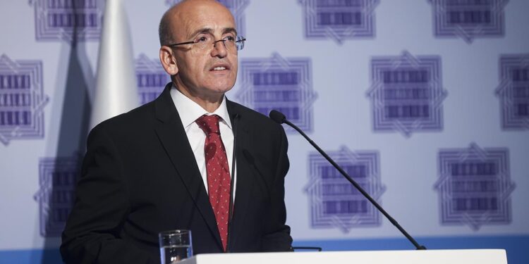 Bakan Mehmet Şimşek'ten Enflasyona Karşı Kararlılık Vurgusu: Düşüyor, Düşecek