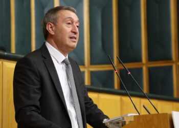 Bakırhan: Demokrasi, adalet ve barışın aciliyeti ertelenemez