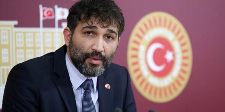 Barış Atay: Kibrinizden odalara sığamıyordunuz