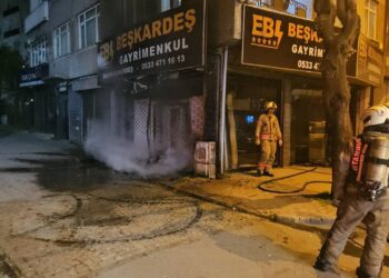 Bayrampaşa'da Doğal Gaz Yangını Dükkana Sıçradı