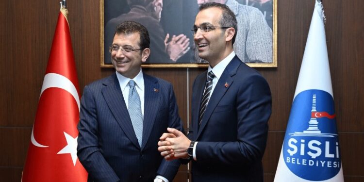 Benim tutsaklığım detay; asıl mesele, İmamoğlu’ndan korkan bir avuç zavallı!