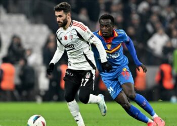 Beşiktaş, Göztepe ile Karşı Karşıya