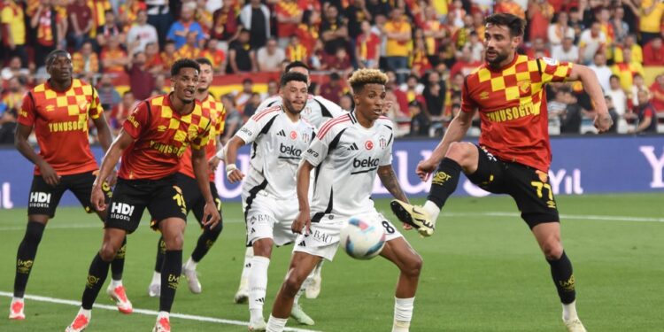 Beşiktaş, İzmir'den Bir Puanla Döndü: Göztepe Karşısında Galibiyeti Koruyamadı