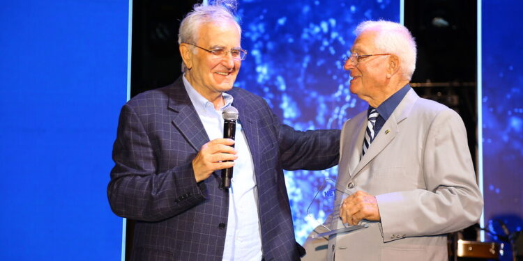 Besim Tibuk: Ya İstanbul Belediye Reisi kaçar mı?