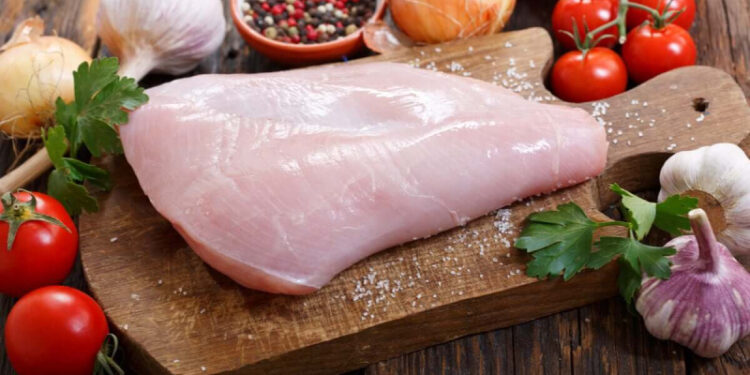 Beyaz etlerinde ölümle sonuçlanabilecek bakteri tespit edilen Şenpiliç'ten açıklama: Üzgünüz