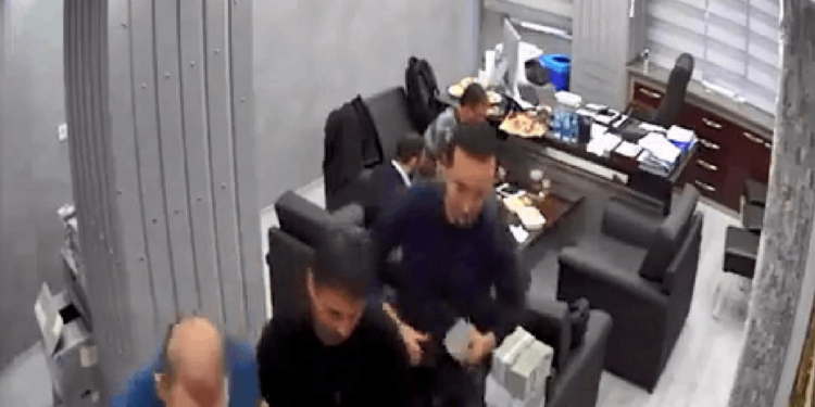 CHP Binasında 'Para Sayma' Görüntülerine İlişkin Dava Başladı