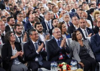 CHP kurultaylarına karşı açılan davalar birleştirildi