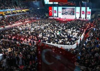 CHP olağanüstü kurultayında gözler çarşaf liste yarışında: İşte kulislerde konuşulanlar...