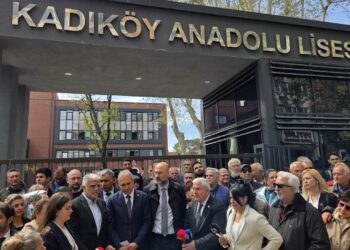 CHP'li Suat Özçağdaş'tan 'Proje Okul Atamaları' Eylemine Destek