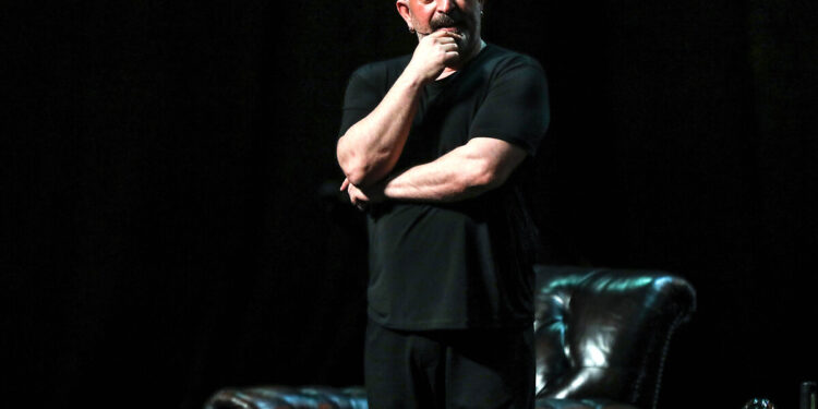 Cem Yılmaz'dan TRT'ye tepki