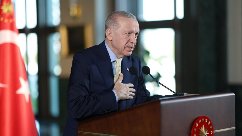 Cumhurbaşkanı Erdoğan'dan CHP'ye Sert Sözler: 'Faşist Dalgaya Şahit Olduk; Sanatçılarımızı, Gençlerimizi Fişlediler'