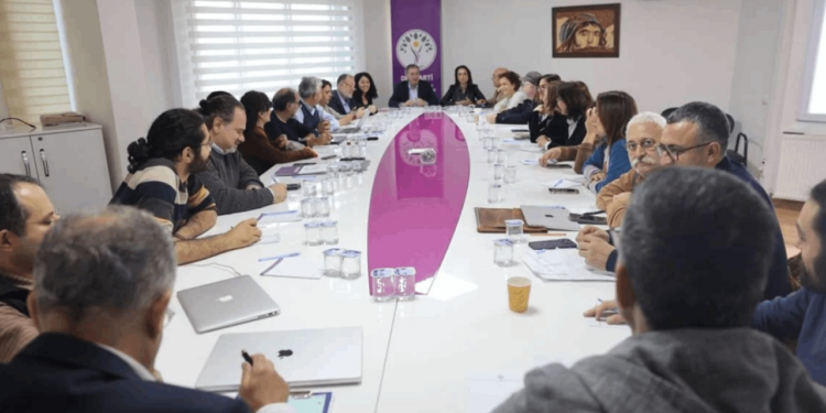 DEM Parti'de MYK 'İmralı Süreci' İçin Toplanıyor