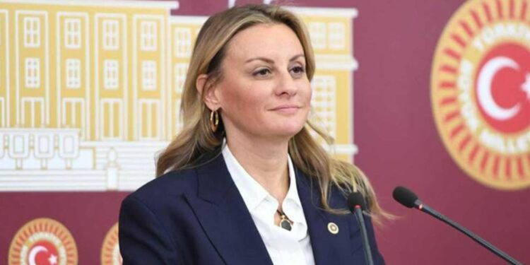 DEVA Partili Seda Kaya Ösen, Partisinden İstifa Etti