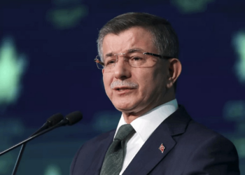 Davutoğlu, Sırrı Süreyya Önder'in Sağlık Durumu Hakkında Bakırhan'dan Bilgi Aldı