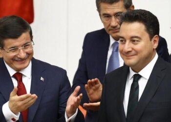 Davutoğlu ve Babacan’dan Erdoğan'a kayıp kaset ve kumar tepkisi