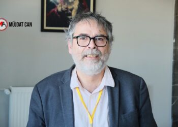 Dr. Sarria: Görüşmelerde Kürtçe’nin yasal olarak tanınması gündemleşmeli