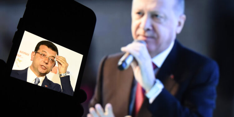 Ekrem İmamoğlu: Milletin malına çökenler, kendi tuzaklarında boğulacak