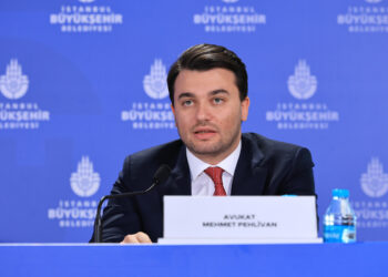 Ekrem İmamoğlu'nun avukatı: Üç sorudan ikisi tanık beyanlarına dayalı