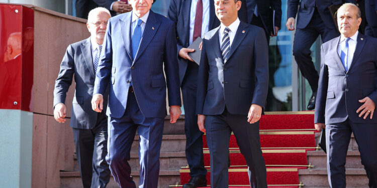 Erdoğan ve Kalın, CHP'den bakın ne istemişler!