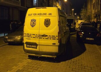 Esenyurt'ta Korkunç Cinayet! Anne Öldü, Kızı Ağır Yaralı