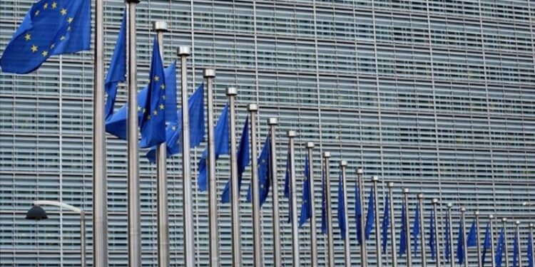 Euro Bölgesi'nde işsizlik şubatta geriledi