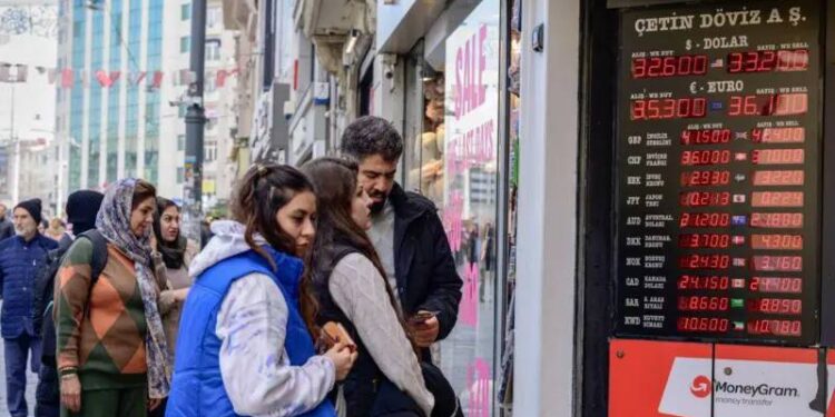 Faiz artırımlarından sonra Türkiye'de muhtemel ekonomik senaryolar neler?