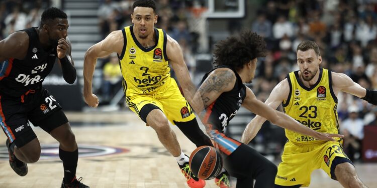 Fenerbahçe Tarih Yazdı! EuroLeague'de 7'nci Kez Final Four Biletini Kaptı