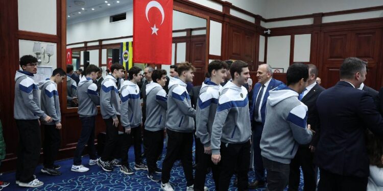 Fenerbahçe’de Bayram Gelenekleri Sürdü