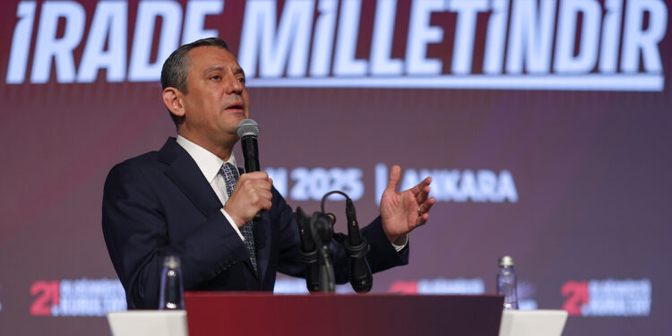 Fikret Bila: CHP Kurultayı'ndaki sonuç iktidar açısından hayal kırıklığıdır