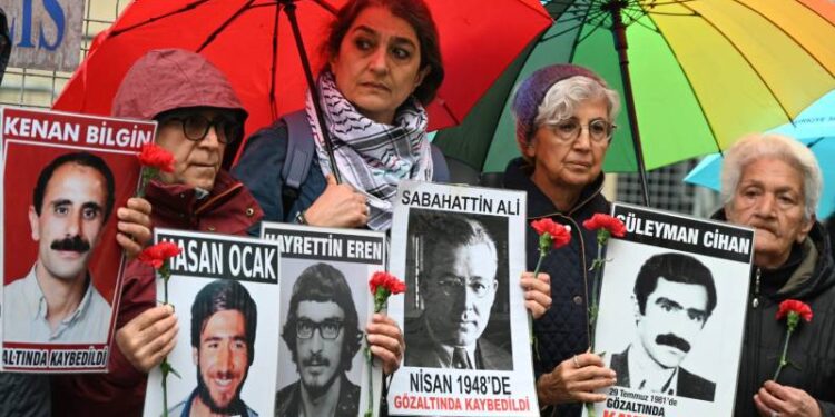 Gözaltında kaybedilen Ömer Ölker için adalet!