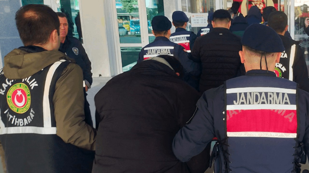 Gümrükteki Rüşvet Soruşturmasında 23 Tutuklama