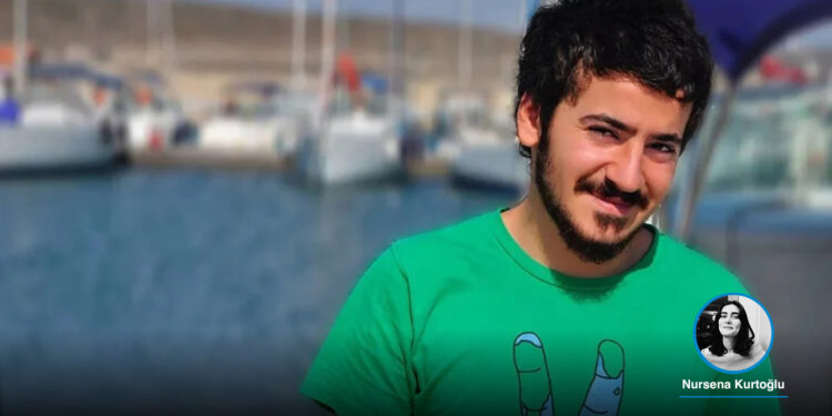 Güvenlik, öğrencileri amfide ablukaya aldı, salonun elektriğini kesti