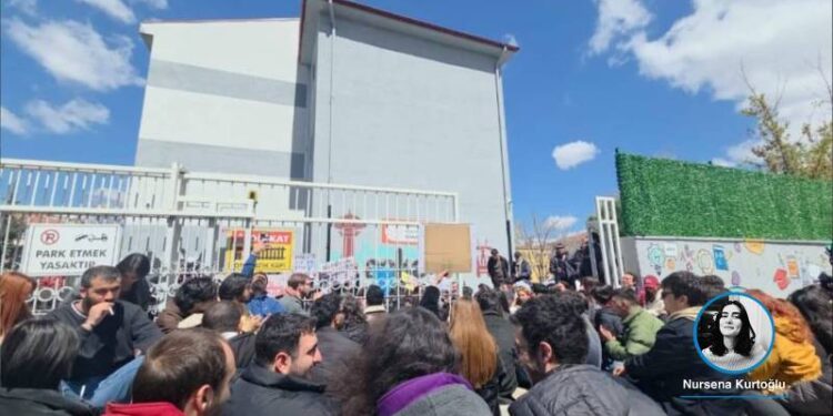 Hacı Ömer Tarman Anadolu Lisesi'nde yapılan eylemde "polisin kamera kaydı alıp, ailelere ulaştığı" iddiası