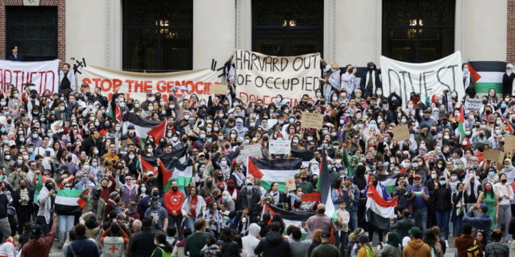 Harvard direniyor: Trump, Filistin eylemcileri bildirilmezse yabancı öğrenci kaydını engellemekle tehdit etti