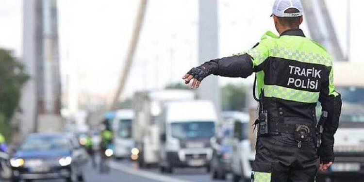 Hız, ışık ve şerit ihlallerine daha ağır yaptırımlar geliyor
