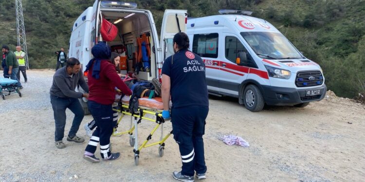 Hızlı Tren Hattında Feci Kaza: Viyadük Zemini Çöktü, 9 İşçi Yaralandı