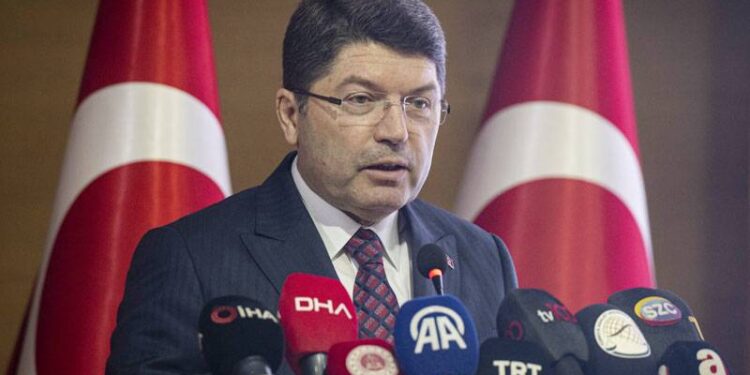 İBB Genel Sekreter Yardımcısı Polat Adli Tıp Kurumu'na sevk edildi, tedavisi eksiksiz yerine getirilmektedir