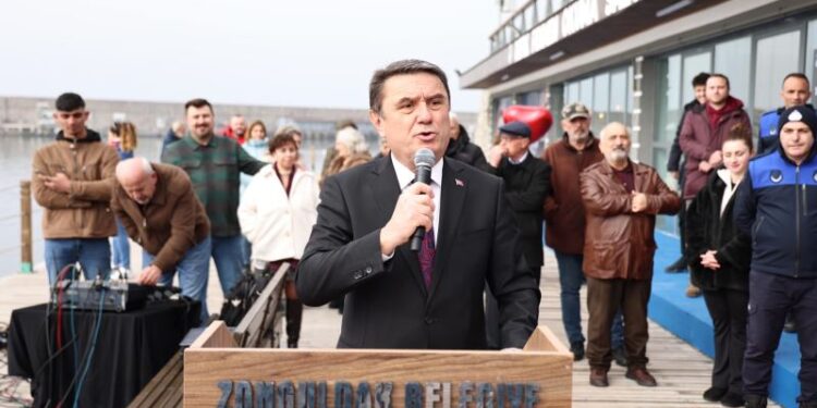İfadeye çağrılan CHP'li belediye başkanının eşi ve çocukları da ifade vermiş