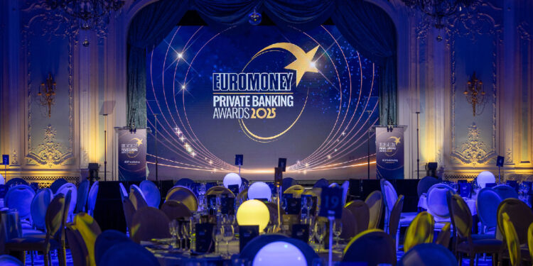 İş Bankası dört kategoride de 'Türkiye’nin En İyisi’ seçildi