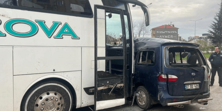 Isparta'da Feci Kaza, 1 Ölü 2 Yaralı