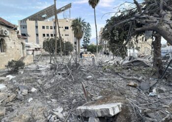 İsrail, Han Yunus'ta Bir Evi Bombaladı! 5 Filistinli Öldü