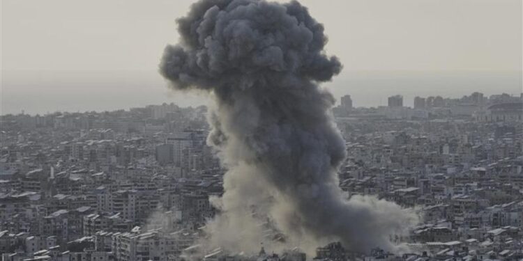 İsrail, Kasım ayındaki ateşkesten bu yana üçüncü kez Beyrut'u vurdu